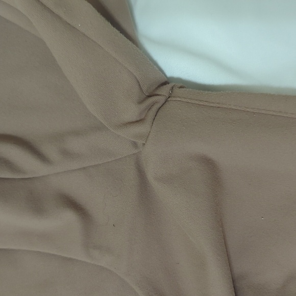 A&F Long Sleeve Double Layered Seamless Cutout Bodysuit, Color Tan Size S - Picture 11 of 16